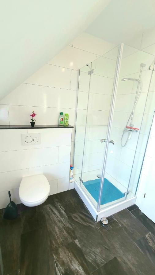 Frankes City Sleep Apartment, 6 Einzelbetten Velbert Exteriör bild